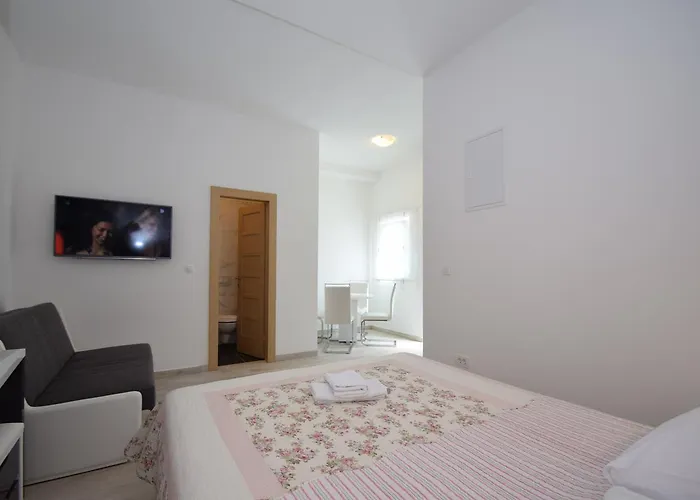 Apartment Anica Kuk *