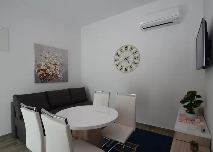 Anica Kuk Apartment Starigrad Paklenica