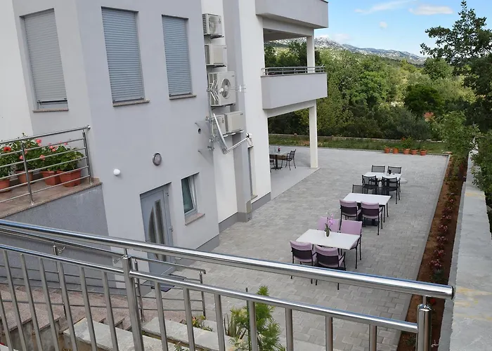 Anica Kuk Apartment *