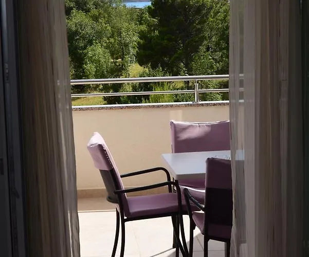 Anica Kuk Starigrad Paklenica