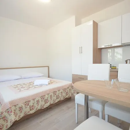 Anica Kuk Starigrad Paklenica