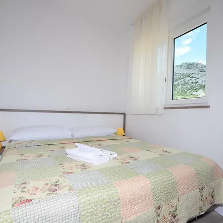 Anica Kuk * Starigrad Paklenica