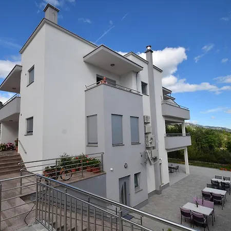 Anica Kuk Daire Starigrad Paklenica